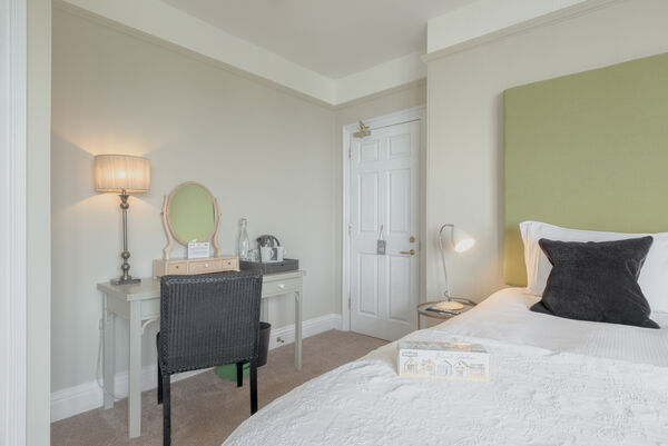 HINTON Alexandra Hotel - Room 23 19_03_25-8.jpg